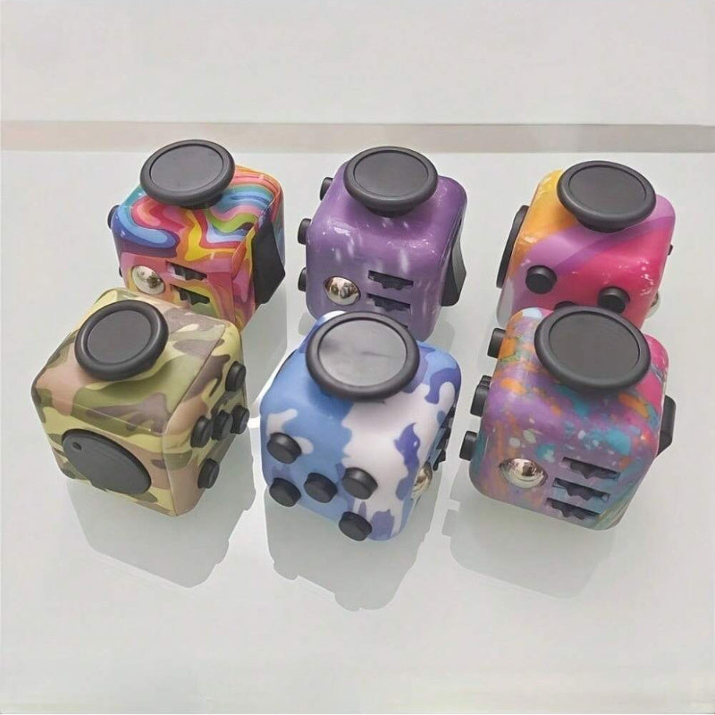 Losowa kolorowa mini zabawka