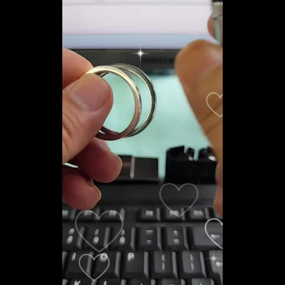 Elegant metal keychain